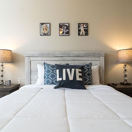 The Celebrity - Minutes To Broadway With A Balcony Apartment Nashville Exterior photo