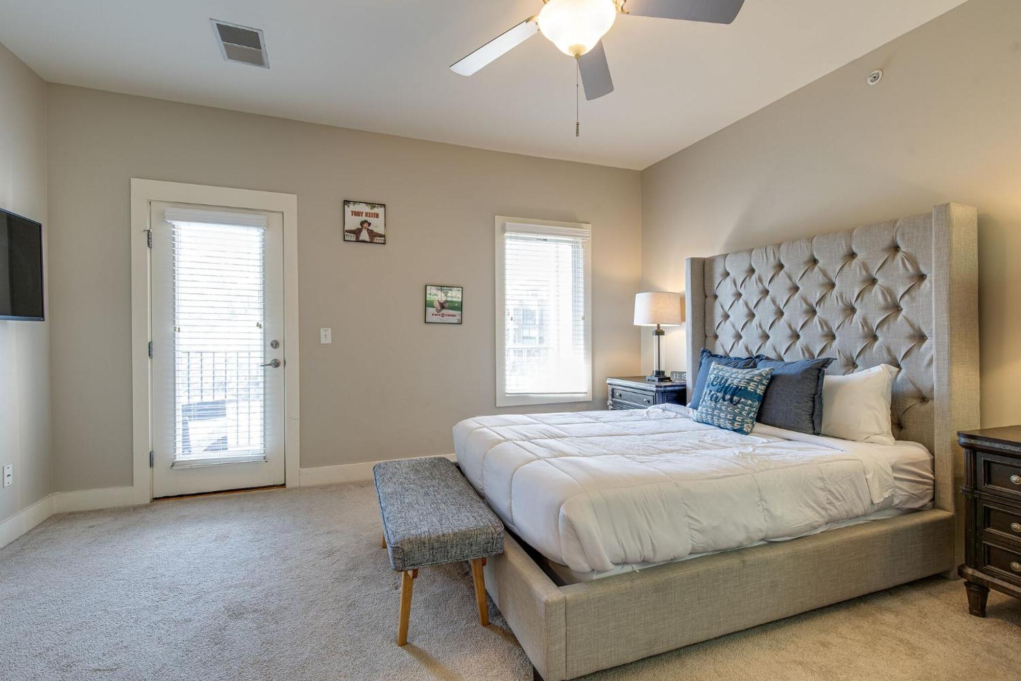 The Celebrity - Minutes To Broadway With A Balcony Apartment Nashville Exterior photo