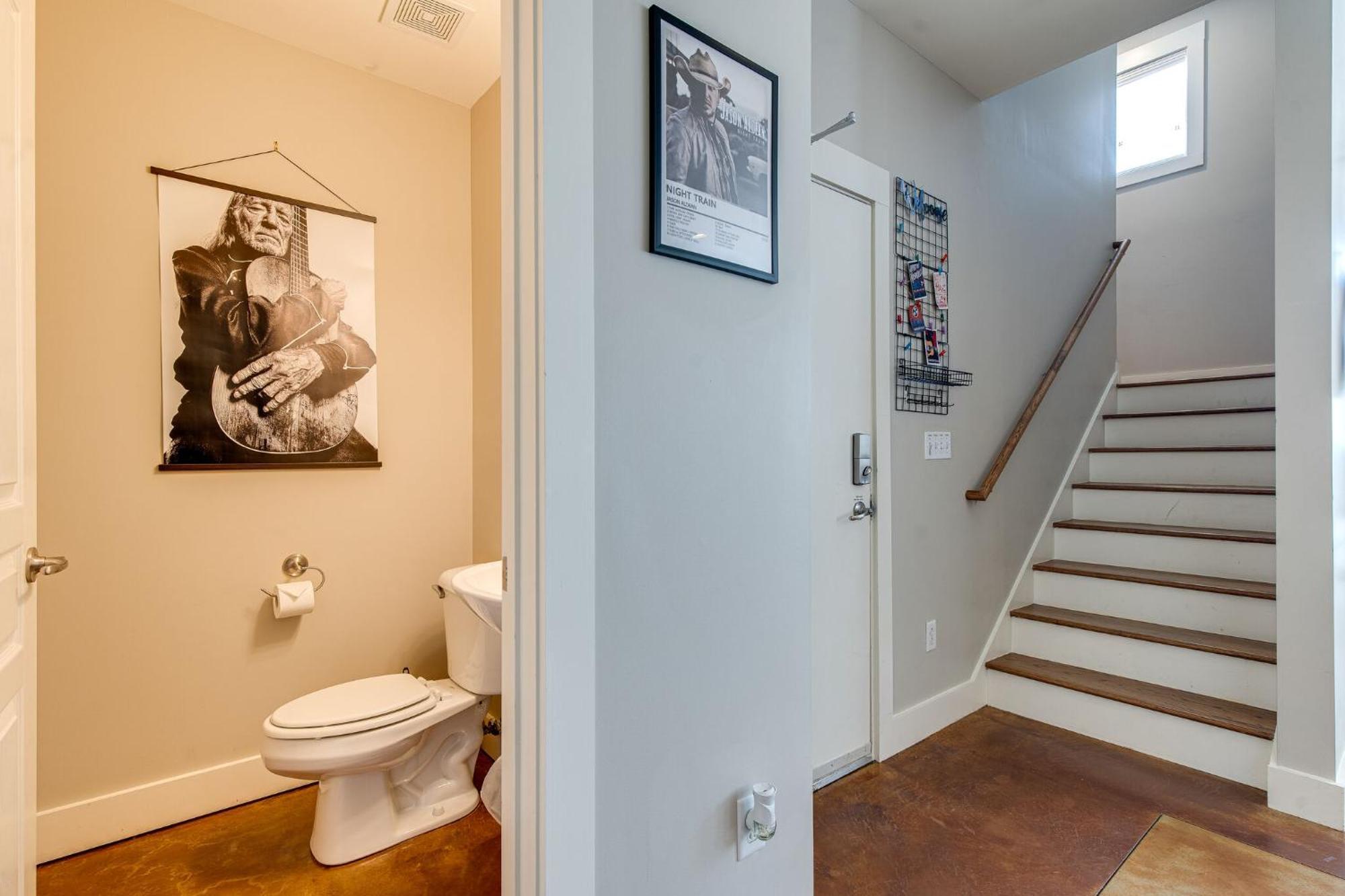 The Celebrity - Minutes To Broadway With A Balcony Apartment Nashville Exterior photo