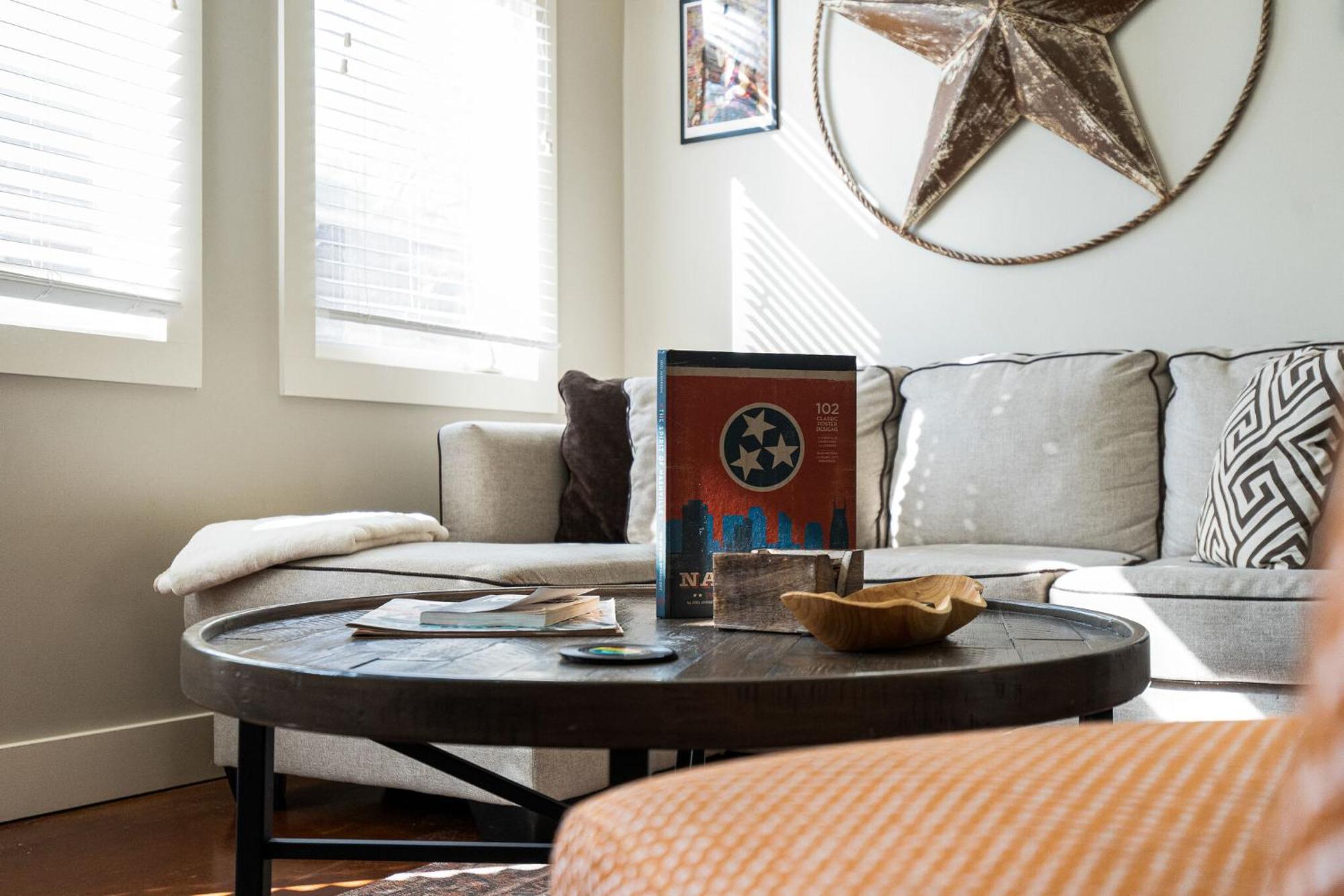 The Celebrity - Minutes To Broadway With A Balcony Apartment Nashville Exterior photo