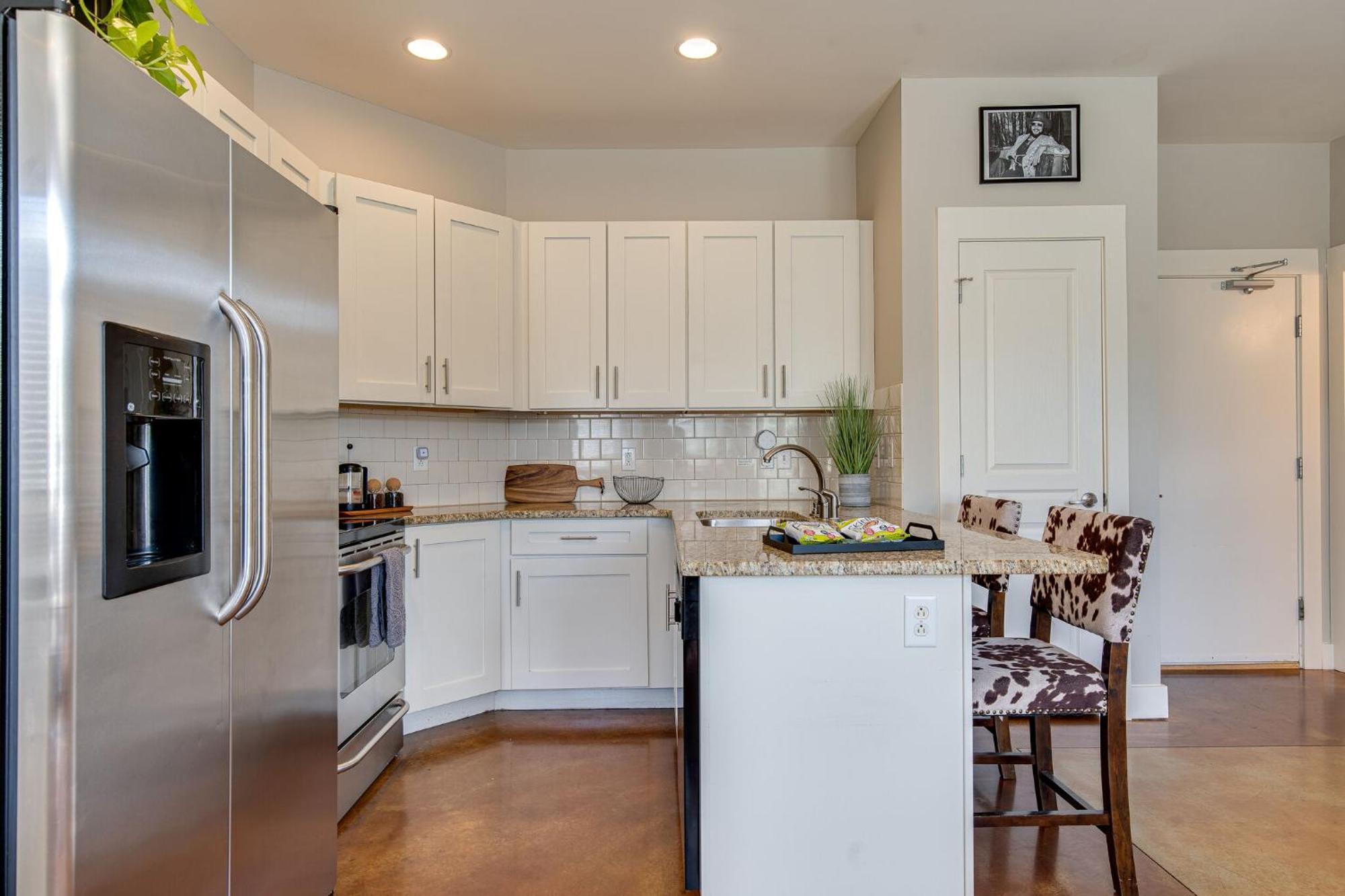 The Celebrity - Minutes To Broadway With A Balcony Apartment Nashville Exterior photo