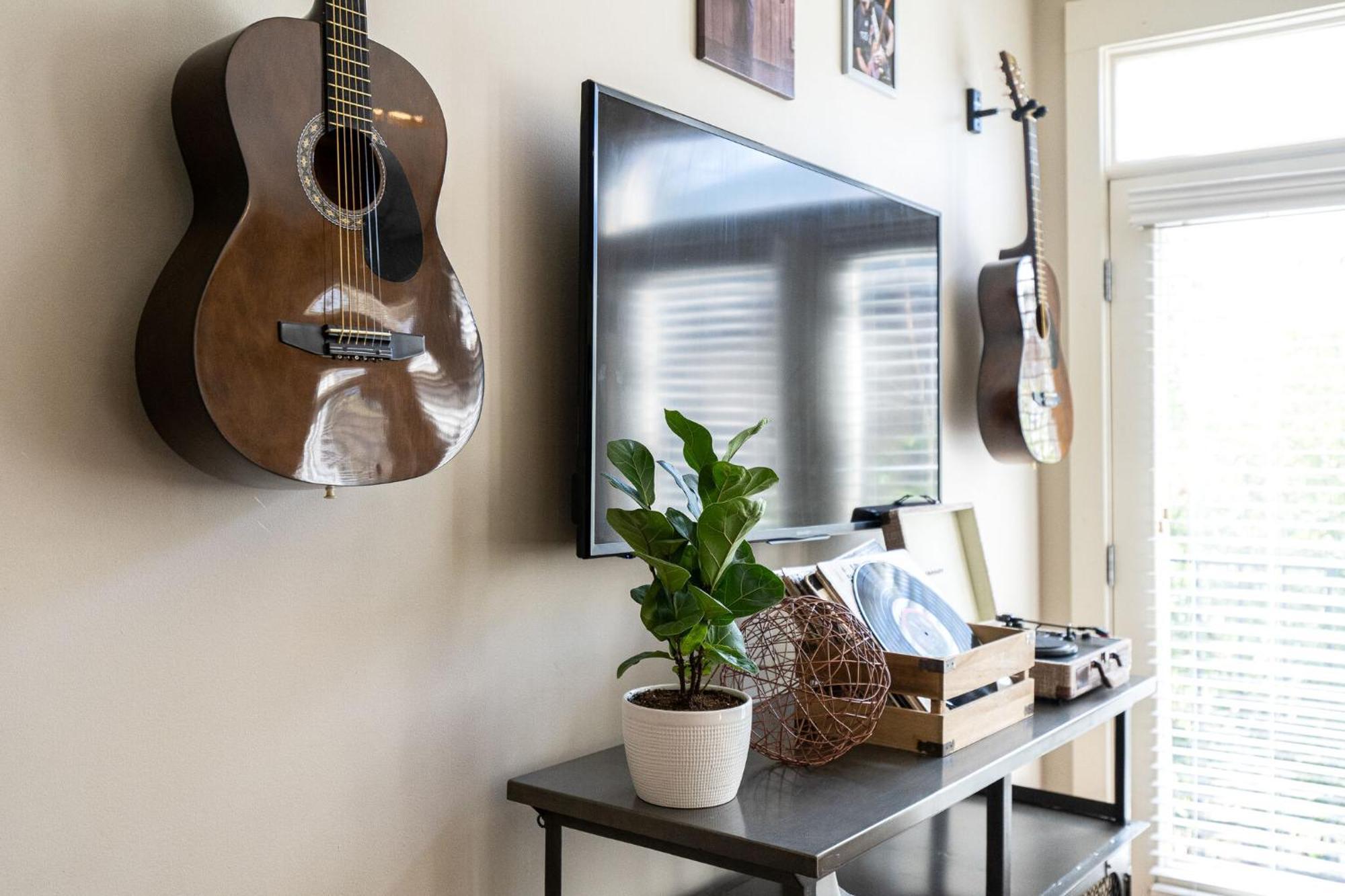 The Celebrity - Minutes To Broadway With A Balcony Apartment Nashville Exterior photo