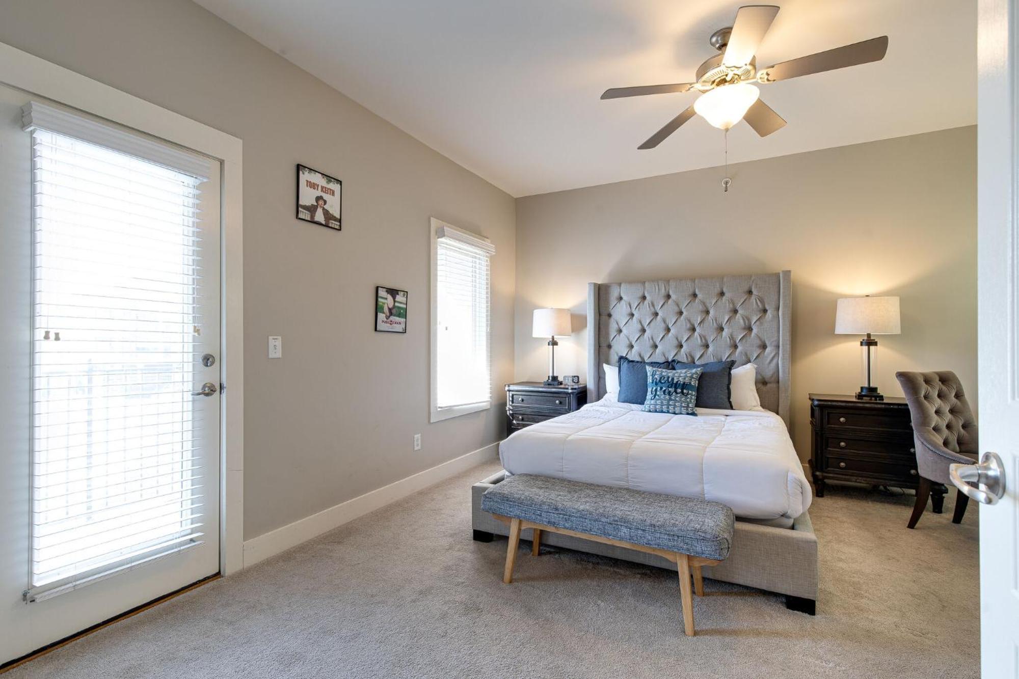 The Celebrity - Minutes To Broadway With A Balcony Apartment Nashville Exterior photo